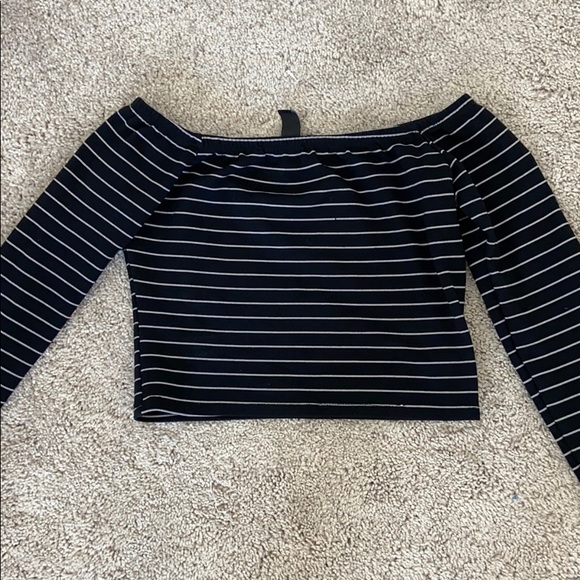 Windsor Tops - Off the shoulder stripped crop top